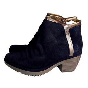 Awesome Fly London Dark Navy Blue Oil Suede Metallic Trim Wynn Boots Size 8W NWB